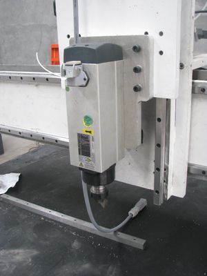 축을 냉각시키는 견고성 CNC 머신 부분 6Kw HQD ER32 나무 공군